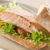 Cómo hacer un poderoso sándwich de salmón cocido – Comedera